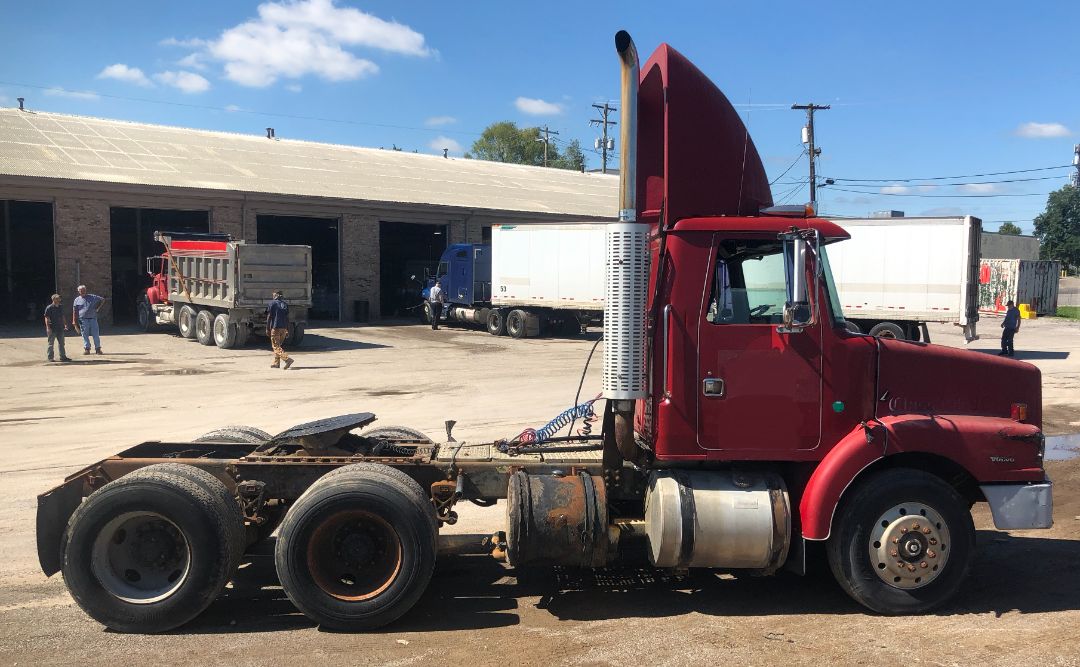 1996 VOLVO WG64 - Image 6